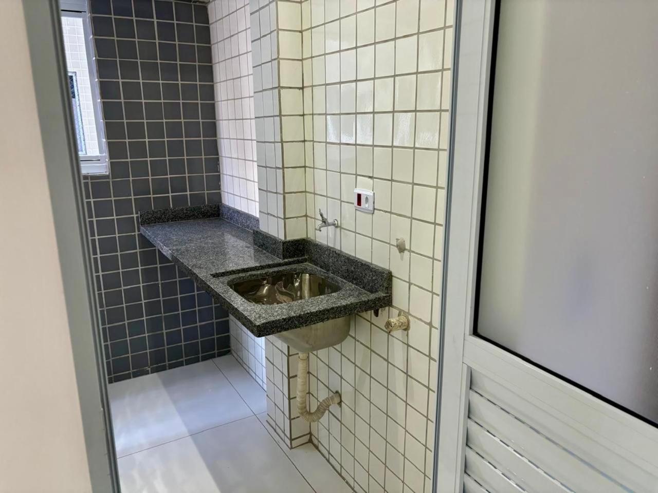 Novo Apto Canto Do Forte, Rua Praia Vista Montanha, Com Wi Fi, Homebeach10, 01 Vaga De Garagem, Melhores Restaurantes Ao Lado Praia Grande Dış mekan fotoğraf